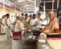 Teertha Vitarana; Picture Courtesy Shri Jaikishan Kandlur