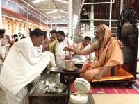 Teertha Vitarana; Picture Courtesy Shri Jaikishan Kandlur