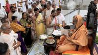Teertha Vitarana; Picture Courtesy Shri Jaikishan Kandlur
