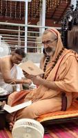 Teertha Vitarana; Picture Courtesy Shri Jaikishan Kandlur