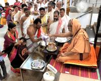Teertha Vitarana; Picture Courtesy Shri Jaikishan Kandlur