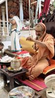 Teertha Vitarana; Picture Courtesy Shri Jaikishan Kandlur