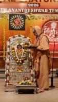 Shri Shiva Pujana by HH Swamiji; Picture Courtesy Shri Jaikishan Kandlur