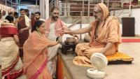 Teertha Vitarana; Picture Courtesy Shri Jaikishan Kandlur