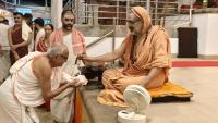 Teertha Vitarana; Picture Courtesy Shri Jaikishan Kandlur