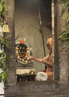 Shodashopchara Puja at Shri Mahalakshmi Sannidhih & Shri Devi Pujana by H.H. Swamiji; Picture Courtesy Shri Jaikishan Kandlur