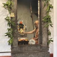 Shodashopchara Puja at Shri Mahalakshmi Sannidhih & Shri Devi Pujana by H.H. Swamiji; Picture Courtesy Shri Jaikishan Kandlur