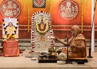 Shri Shiva Pujana by HH Swamiji; Picture Courtesy Shri Jaikishan Kandlur