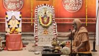 Shri Shiva Pujana by HH Swamiji; Picture Courtesy Shri Jaikishan Kandlur