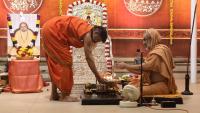 Shri Shiva Pujana by HH Swamiji; Picture Courtesy Shri Jaikishan Kandlur