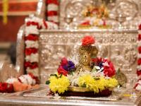 Shri Shiva Pujana by HH Swamiji; Picture Courtesy Shri Abhishek Pai