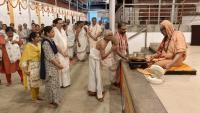 Teertha Vitarana; Picture Courtesy Shri Jaikishan Kandlur