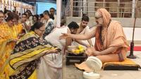 Teertha Vitarana; Picture Courtesy Shri Jaikishan Kandlur