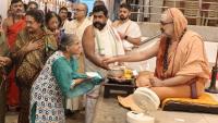 Teertha Vitarana; Picture Courtesy Shri Jaikishan Kandlur
