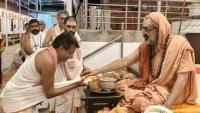 Teertha Vitarana; Picture Courtesy Shri Jaikishan Kandlur