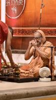 Shri Shiva Pujana by HH Swamiji; Picture Courtesy Shri Jaikishan Kandlur