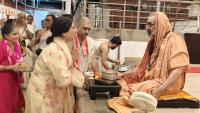 Teertha Vitarana; Picture Courtesy Shri Jaikishan Kandlur