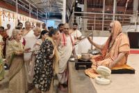 Teertha Vitarana; Picture Courtesy Shri Jaikishan Kandlur