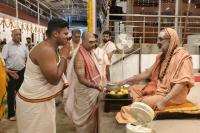 Teertha Vitarana; Picture Courtesy Shri Jaikishan Kandlur