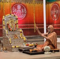 Shri Devi Pujana by HH Swamiji; Picture Courtesy Shri Jaikishan Kandlur