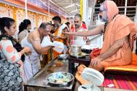 Teertha Vitarana; Picture Courtesy Shri Sadashiv Bana