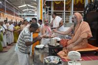 Memento distribution; Picture Courtesy Shri Praveen Vittal