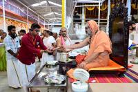 Memento distribution; Picture Courtesy Shri Sadashiv Bana
