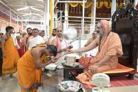 Memento distribution; Picture Courtesy Shri Praveen Vittal