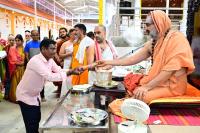 Memento distribution; Picture Courtesy Shri Sadashiv Bana