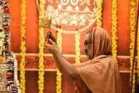 Shri Devi Pujana by HH Swamiji; Picture Courtesy Shri Abhinav Kalla