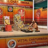 Shri Shiva Pujana by HH Swamiji; Picture Courtesy Shri Jaikishan Kandlur