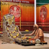 Shri Shiva Pujana by HH Swamiji; Picture Courtesy Shri Jaikishan Kandlur