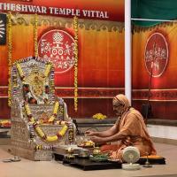 Shri Shiva Pujana by HH Swamiji; Picture Courtesy Shri Jaikishan Kandlur
