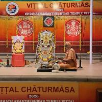 Shri Shiva Pujana by HH Swamiji; Picture Courtesy Shri Jaikishan Kandlur