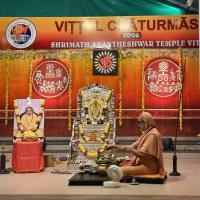 Shri Shiva Pujana by HH Swamiji; Picture Courtesy Shri Jaikishan Kandlur