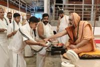 Teertha Vitarana; Picture Courtesy Shri Jaikishan Kandlur