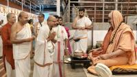 Teertha Vitarana; Picture Courtesy Shri Jaikishan Kandlur