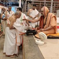 Teertha Vitarana; Picture Courtesy Shri Jaikishan Kandlur