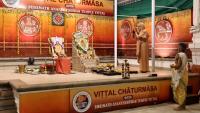 Shri Shiva Pujana by HH Swamiji; Picture Courtesy Shri Jaikishan Kandlur