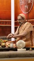 Shri Shiva Pujana by HH Swamiji; Picture Courtesy Shri Jaikishan Kandlur