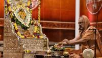 Shri Shiva Pujana by HH Swamiji; Picture Courtesy Shri Jaikishan Kandlur