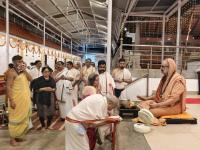 Teertha Vitarana; Picture Courtesy Shri Jaikishan Kandlur