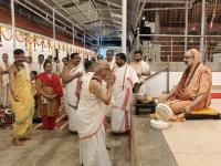 Teertha Vitarana; Picture Courtesy Shri Jaikishan Kandlur