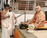Teertha Vitarana; Picture Courtesy Shri Jaikishan Kandlur
