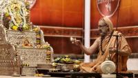 Shri Shiva Pujana by HH Swamiji; Picture Courtesy Shri Jaikishan Kandlur