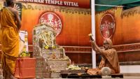 Shri Shiva Pujana by HH Swamiji; Picture Courtesy Shri Jaikishan Kandlur