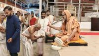 Teertha Vitarana; Picture Courtesy Shri Jaikishan Kandlur