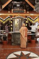 Shri Devi Pujana by HH Swamiji; Picture courtesy Shri Ganesh Damble