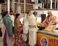 Shri Shiva Pujana by HH Swamiji; Picture courtesy Shri Jaikishan Kandlur