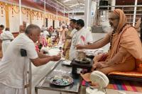 Teertha Vitarana; Picture Courtesy Shri Jaikishan Kandlur